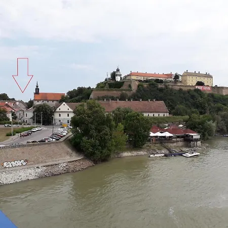 Under The Clock Appartamento